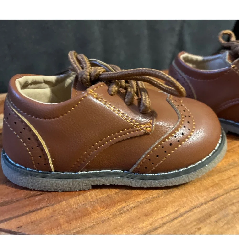 Meckior Kids Brown Leather Lace Up Wingtip Dress Shoes - Size 22 EU/US 6 Toddler